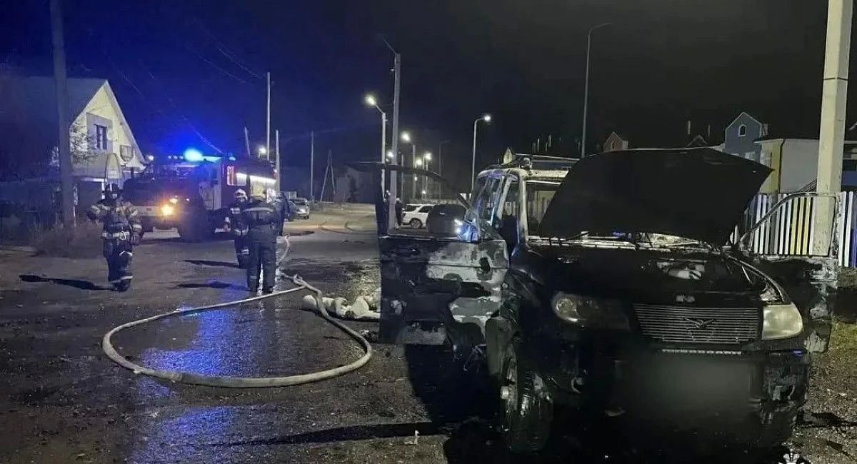 В Бурятии двое мужчин получили ожоги конечностей при пожаре в автомобиле