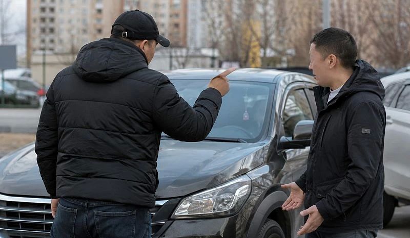 Продал машину, забрал её обратно и потребовал ещё денег: улан-удэнца задержали за вымогательство