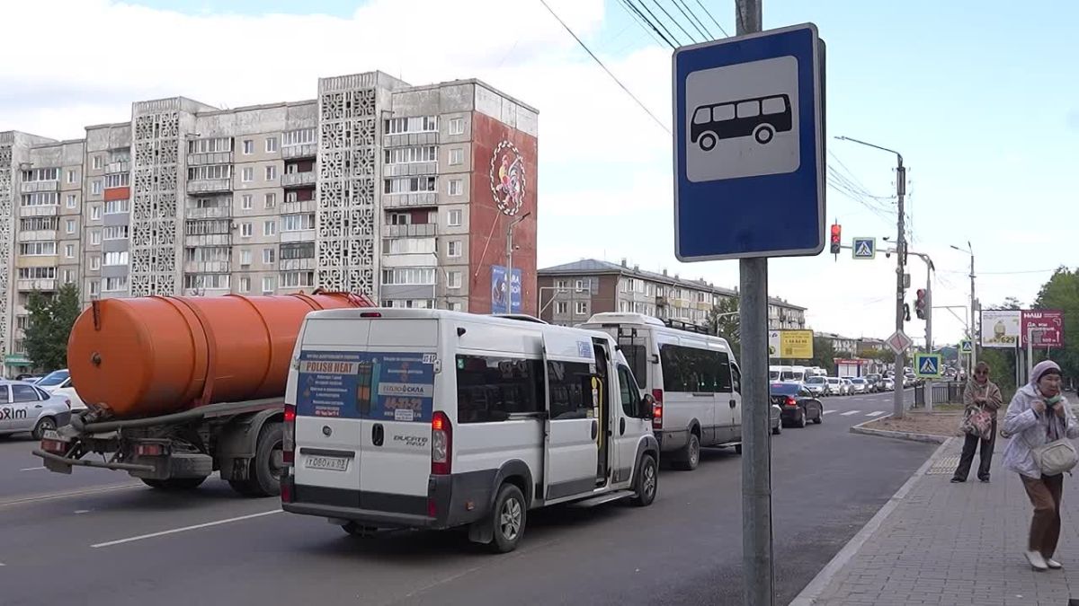 Остановки и тротуары. В горсовете внесут изменения в наказы избирателей