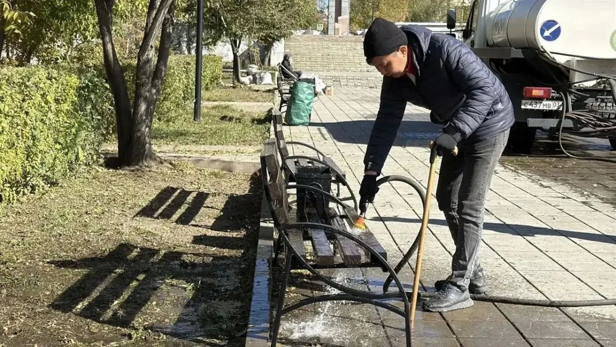 В Железнодорожном районе с начала месячника чистоты собрали более 180 кубометров мусора В Железнодорожном районе с начала месячника чистоты собрали более 180 кубометров мусора