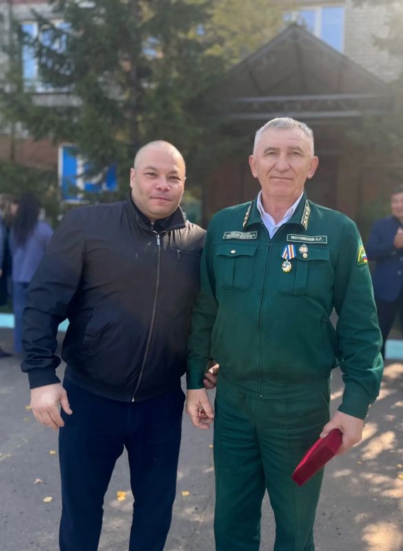 ЛЕСНИК ИЗ БУРЯТИИ СТАЛ ЗАСЛУЖЕННЫМ ЛЕСОВОДОМ РОССИЙСКОЙ ФЕДЕРАЦИИ ЛЕСНИК ИЗ БУРЯТИИ СТАЛ ЗАСЛУЖЕННЫМ ЛЕСОВОДОМ РОССИЙСКОЙ ФЕДЕРАЦИИ
