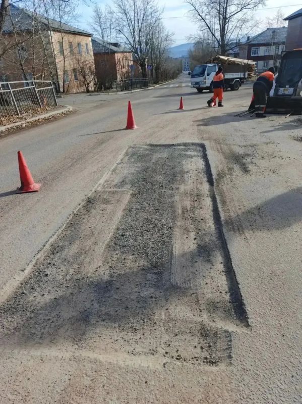 В УланУдэ для повышения безопасности движения идёт ремонт дороги на ул. Балдынова