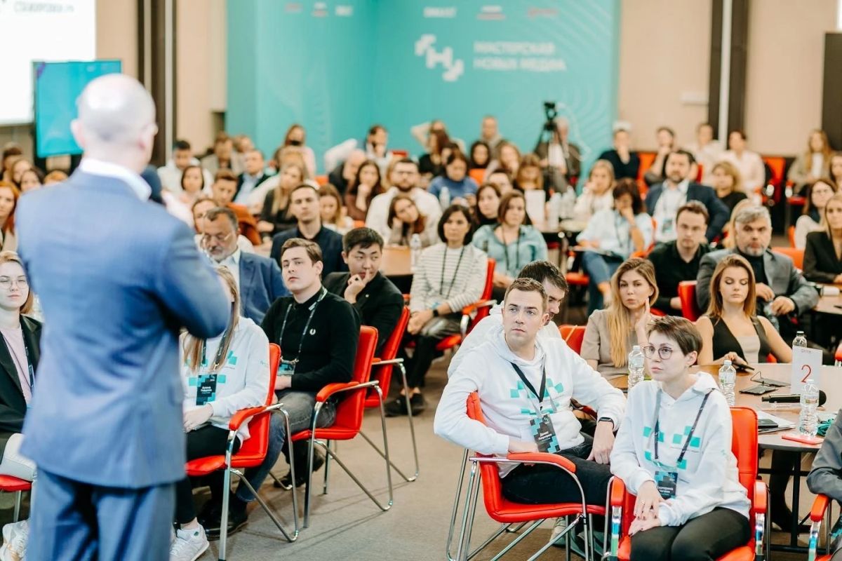 Стань частью большой медиакоманды Стань частью большой медиакоманды