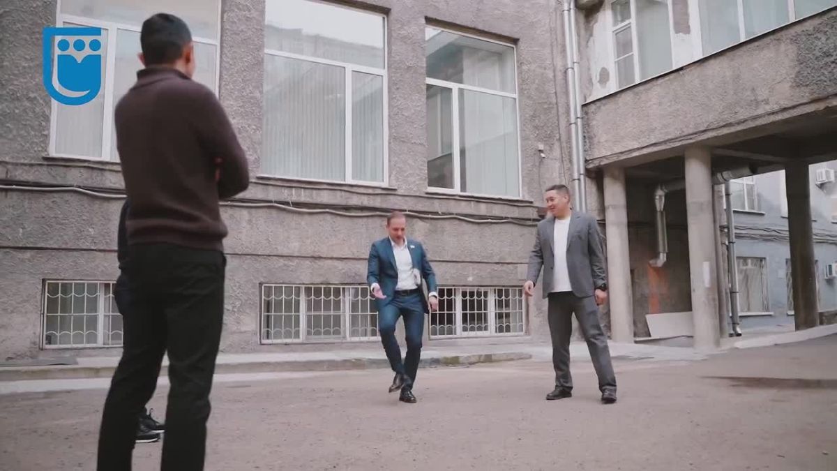 Депутаты Горсовета Улан-Удэ сыграли в бурятскую национальную игру тэбэг