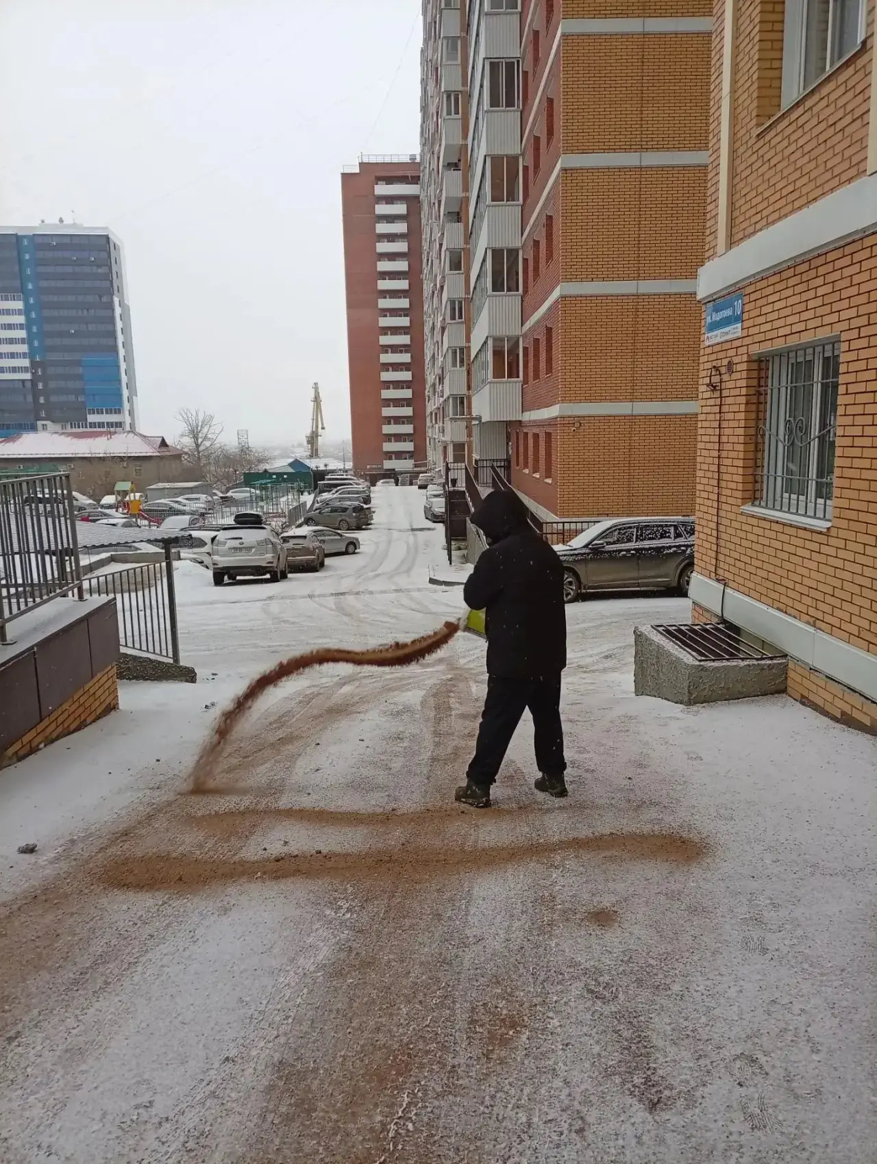 Управляющие организации получили предостережения по более 300 домам