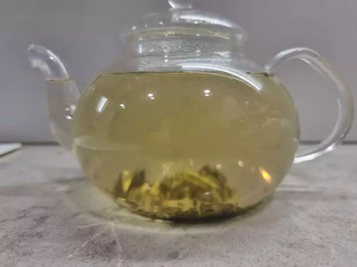 5 напитков, которые лучше всего пить натощак каждое утро