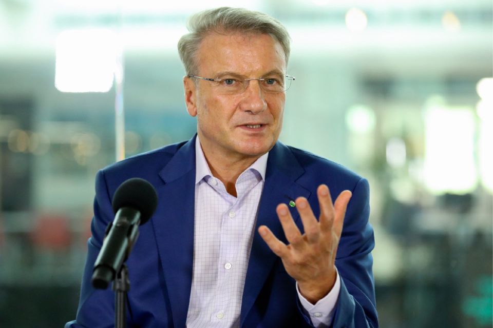 Почему ваш банк может задержать деньги на счете: важные нюансы, которые стоит знать