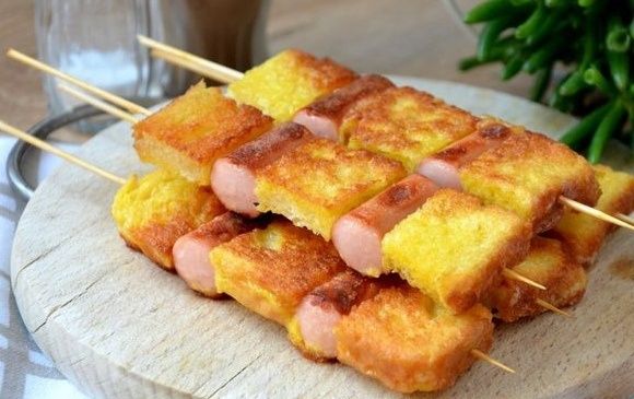 Оригинальные сосиски на шпажках: быстро и вкусно